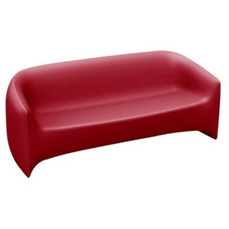 Golpe sofá vermelho de empuxo