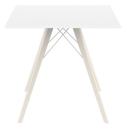 Table à manger Vondom Faz Wood Plateau 80 Carre Blanc et Pieds Chêne Blanchi