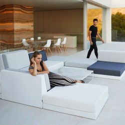 Table basse carrée Pixel Vondom Dekton Danae écru et pieds écru 40x40xH25