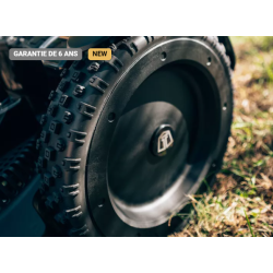 Robot Tondeuse NextTech LX6 4WD 6000m2 avec batterie