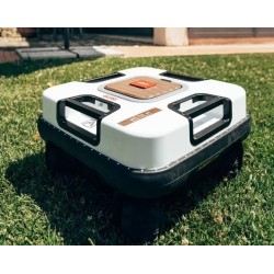 Robot rasaerba Ambrogio Cube Elite 4WD 3500m2 per pendii