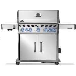 Napoleon Rogue® PRO-S 625 RSIB stainless steel SIZZLE ZONE™ 7 gas barbecue with side and rear burner