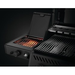 Napoleon Phantom Freestyle 425 SIZZLE ZONE® 4-Burner Gas Grill